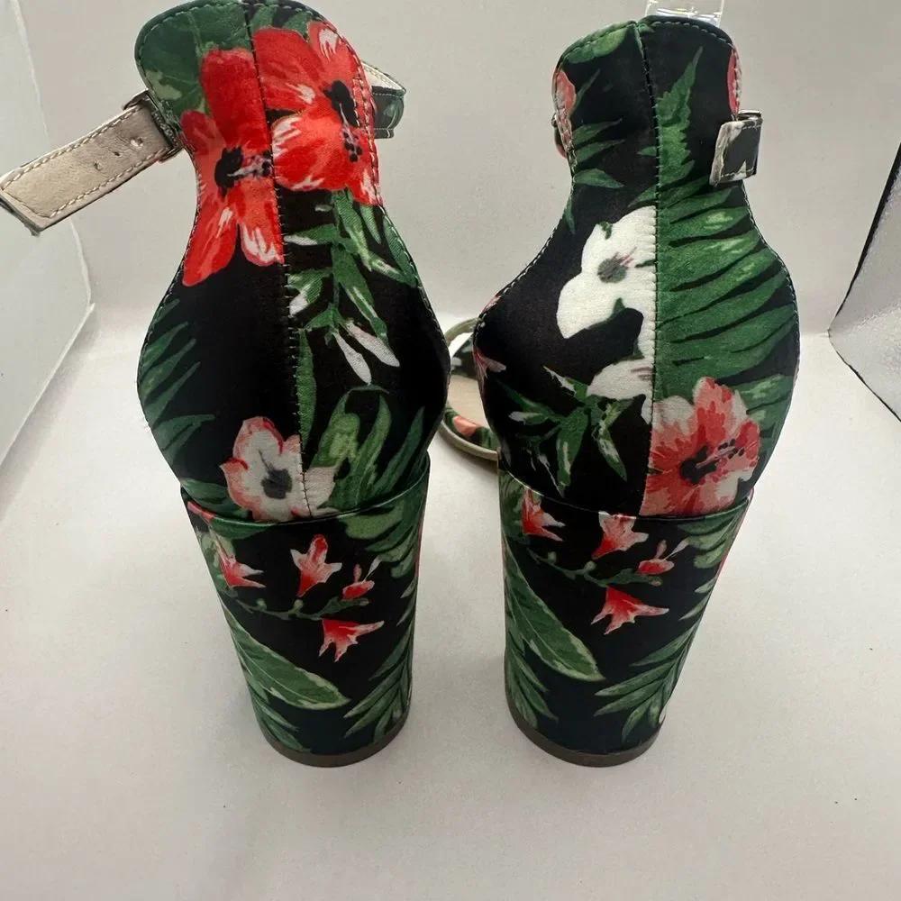 Kenneth Cole Reaction Lolita Floral Block Heel Sandals Size 8